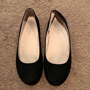 Black ballet flats size 7.5